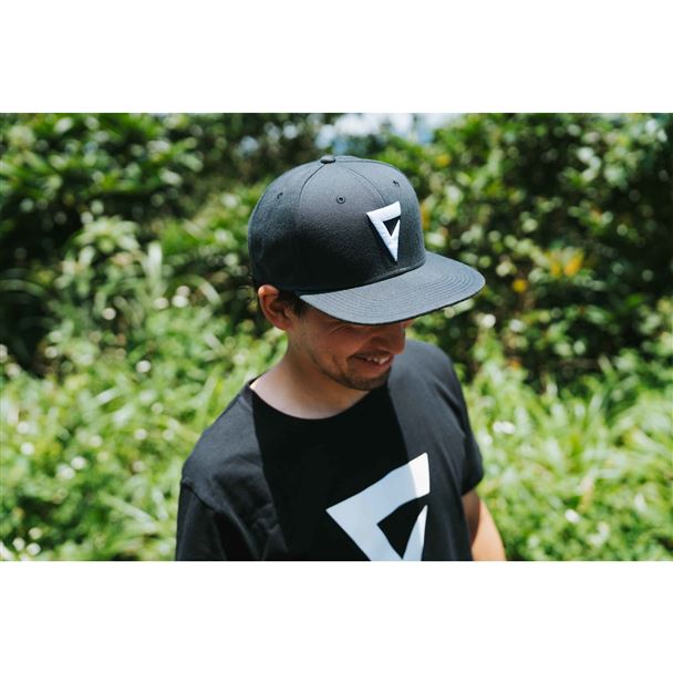 GIANT TRUCKER CAP BLACK RUSHMARK (Black/White)