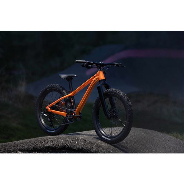 STP 20-Giant One Size Metallic Orange