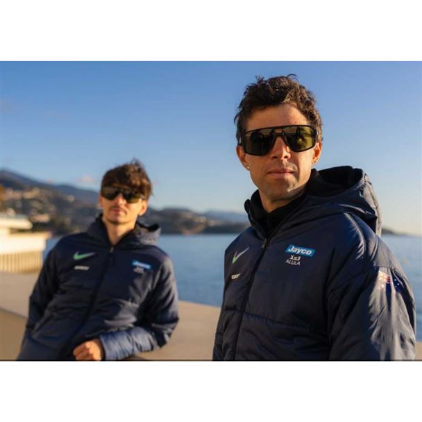 GIANT YUMA BLACK FRAME FOTOVIS LENS