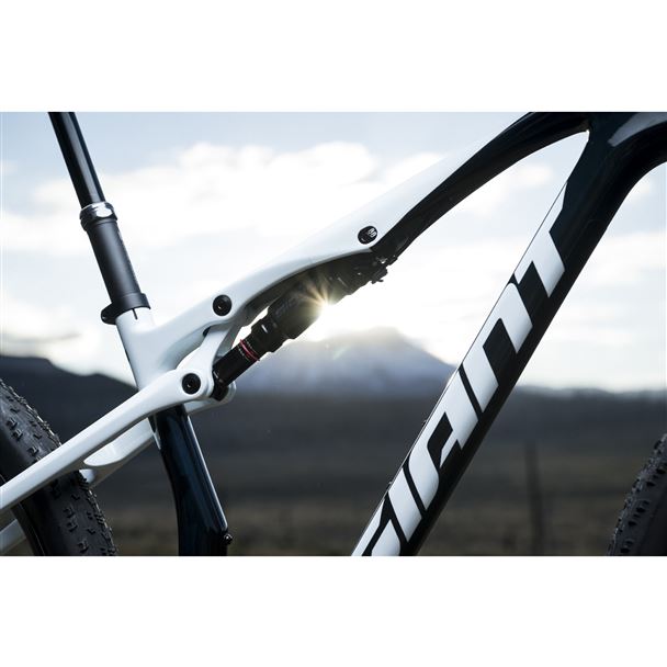 Anthem Advanced SL 2 M Mariana Blue