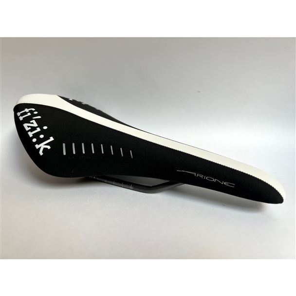 FIZIK Arione Black/White
