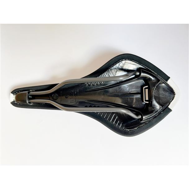 FIZIK Arione Black/White