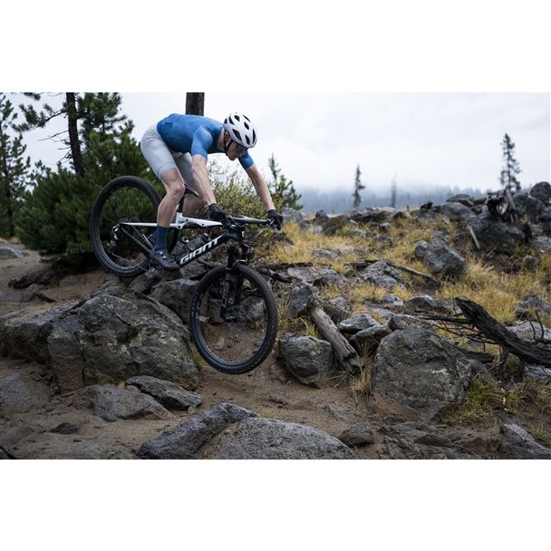 Anthem Advanced SL 2 M Mariana Blue